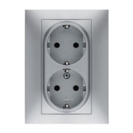 DOBLE TOMA CORRIENTE 16 AH. 250 V. ALUMINIO 9225