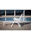 TUMBONA PLEGABLE ANTIBES BLANCA C/ RUEDAS 55364